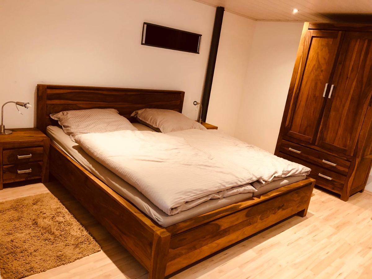 Appartamento Loft Mit 2 Schlafzimmern Und E- Ladestation Fürth Esterno foto
