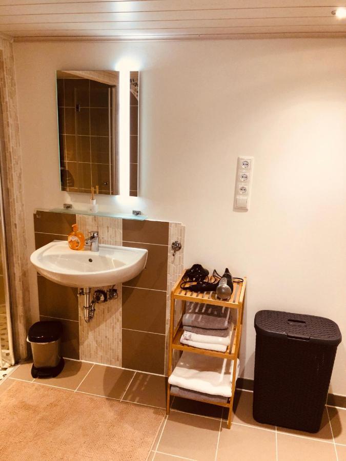 Appartamento Loft Mit 2 Schlafzimmern Und E- Ladestation Fürth Esterno foto