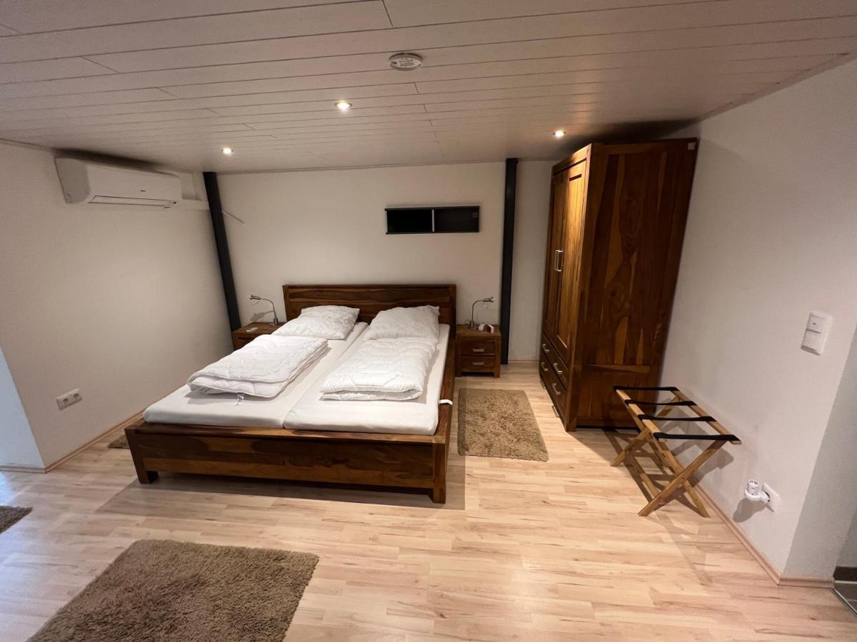Appartamento Loft Mit 2 Schlafzimmern Und E- Ladestation Fürth Esterno foto